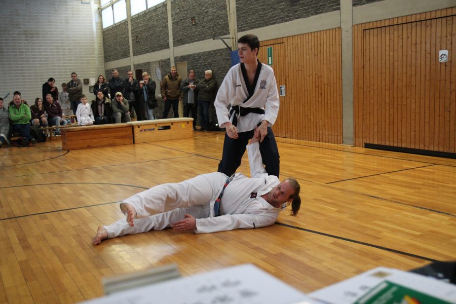 Was fällt unter den Begriff Notwehr?